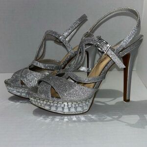 SPARKLEY Preowned Gianni Bini 8.5